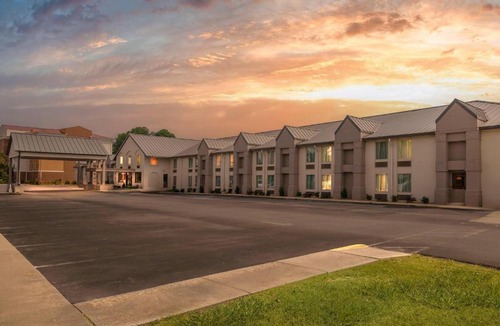 Southern Estates Hotel | Comfort Inn Petersburg Fort Lee Area