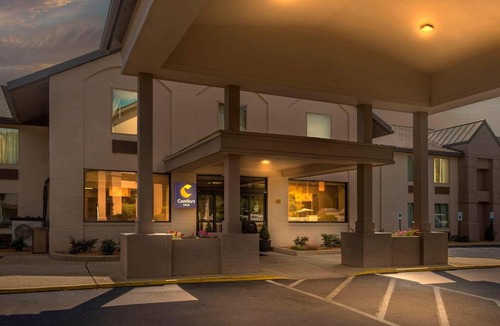 Southern Estates Hotel | Comfort Inn Petersburg Fort Lee Area