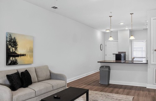 Savannah Apartment | Comfortable 2BR Home Away From Home