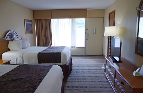 Lynchburg Hotel | Comfortable Stay Off US-501 Near James River & Downtown l 2 Pet-friendly Units