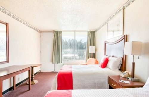Templeton Hotel | Comfortable Three Full Bed Rooms Great for Overnight Roadside Travelers