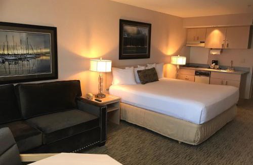Commack Hotel | Commack Inn