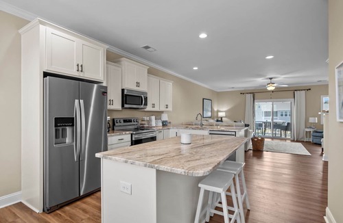 Morehead City House | Conch Tales fun, lakeside retreat in amenity filled Beau Coast. Golf Cart!