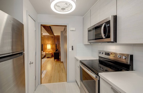 Lawrence Condo | Convenient Condo 8 Mi to Dtwn Indianapolis!