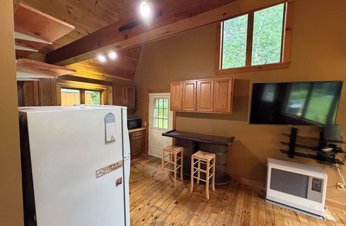 Oquossoc House | Convenient Lakeside House