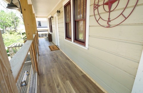 Asheville Cottage | Cottage 1/4 mile to Biltmore Estate Entrancen2 BD-1BA-GREAT LOCATION