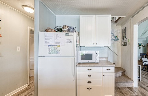 Moneta Cottage | Cottage at the Lake - Waterfront lake-view home with dock, fireplace, pool table, kayaks, & firepit