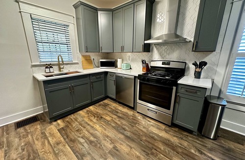 Murfreesboro House | Cottage, Parking, MTSU, downtown Murfreesboro