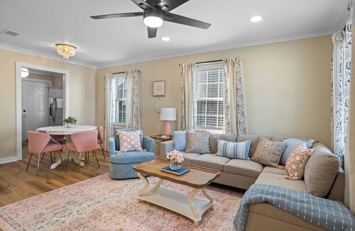Laurel Cottage | Cottage Row: Daphne