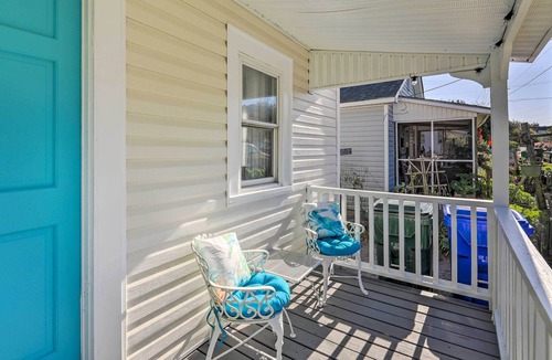 Morehead City Cottage | Cottage w/ Backyard - Walk to Beaufort Waterfront!