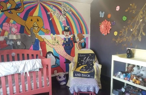 Elkhart House | Country and Chiq 3 bedroom home with acre property! And