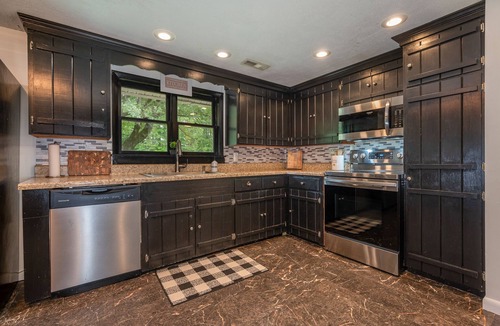 Mill Spring House | Country View Oasis with Fireplace and Firepit