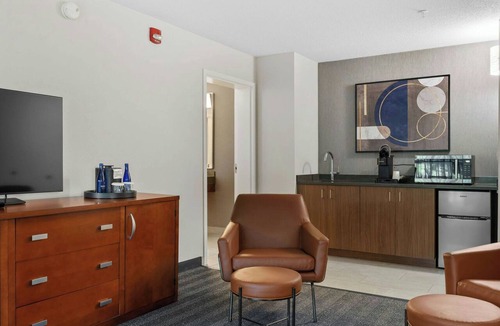Williston South Hotel | Courtyard by Marriott Burlington Williston