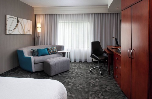 High Point Hotel | Courtyard by Marriott High Point