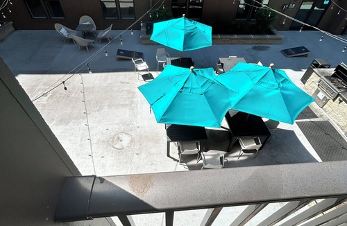 Shockoe Bottom Apartment | Cozy 1-bedroom apartment in enchanting Richmond with WiFi, fitness room, pool