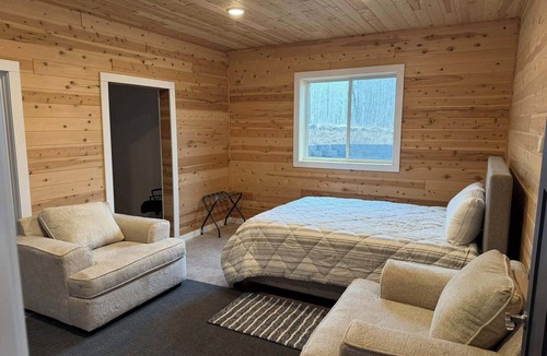 Babbitt Cabin | Cozy 2-bed Cedar Studio in Babbitt for Relaxing stay @ Whitetail Estates