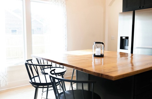 Murfreesboro House | Cozy 2-bedroom house in enchanting Murfreesboro with WiFi, AC