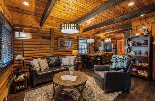 Topton Cabin | Cozy 2BR Lake Cabin – Dock, Hot Tub, Views -Lake Nantahala