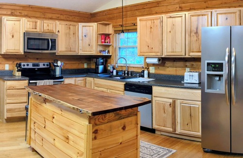 Fort Valley Cabin | Cozy 3 bedroom cabin in Fort Valley, VA