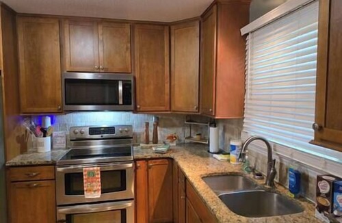 McLeansville House | Cozy 3BR Near Downtown, I-85 & Coliseum, Long Stays, Work Trips.