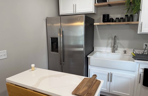 Mount Berry House | Cozy 4-Bedroom House/Full Kitchen/Living Room/2 Bathroom/Laundry Room/