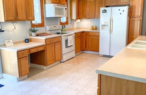Morehead City House | Cozy Beaufort Home with Hot Tub and Boat Driveway