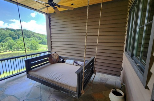 Mill Spring Villa | Cozy Blue Ridge Villa - Pond & Fairway Views
