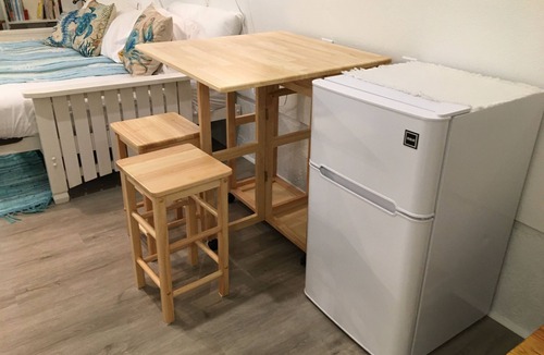 Ocean Isle Beach Apartment | Cozy, bright studio 5 minutes drive to beach