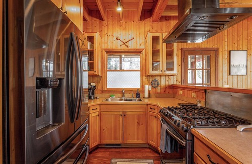 Signal Mountain Cabin | Cozy Brock Creek Cabin near Chattanooga