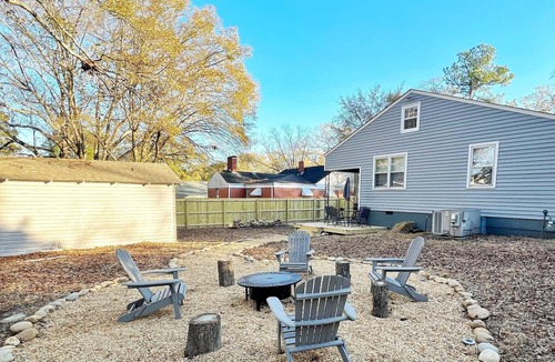 Fuquay-Varina House | Cozy bungalow in the heart of downtown Fuquay-Varina. Pet Friendly!