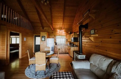 Mindoro Cabin | Cozy Bunker Hill Cabin @ Highest Elevation in CTY