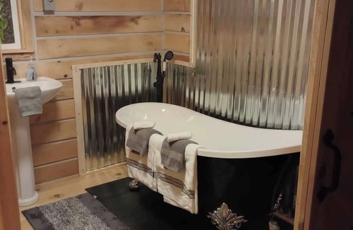 French Lick Cabin | Cozy cabin in Historic French Lick perfect for a relaxing getaway.