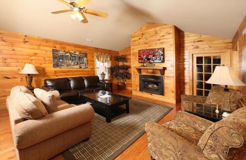 Pigeon Forge Ski Chalet | Cozy Chalet for perfect for rest and rejuvenation