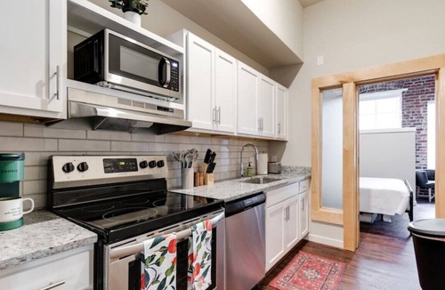 Downtown Richmond Apartment | Cozy Chic Retreat in the Heart of RVA