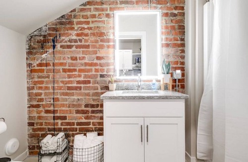 Downtown Richmond Apartment | Cozy Chic Retreat in the Heart of RVA