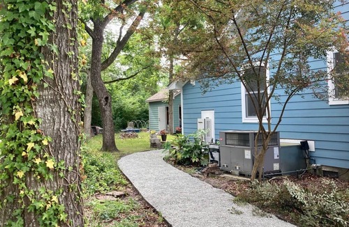 Wilmington Cottage | Cozy Cottage near UNCW, Central Location to All!
