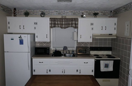 Avon Cottage | Cozy Cottage on the canal of the Pamlico Sound in Avon.