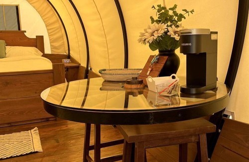Lillington House | Cozy Covered Wagon for Four on Cape Fear River, Lillington, for Glamping in North Carolina