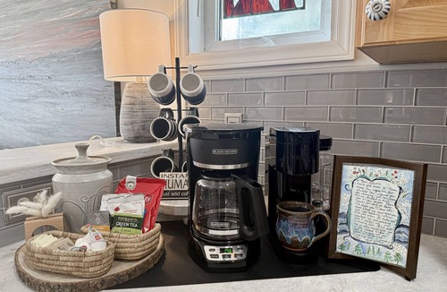 Seven Devils Condo | Cozy Escape | Perfect Couples Retreat near Banner Elk | 2 Private King Suites