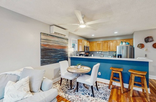 Seven Devils Condo | Cozy Escape | Perfect Couples Retreat near Banner Elk | 2 Private King Suites