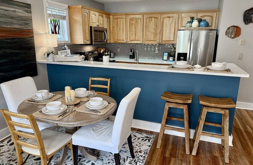Seven Devils Condo | Cozy Escape | Perfect Couples Retreat near Banner Elk | 2 Private King Suites