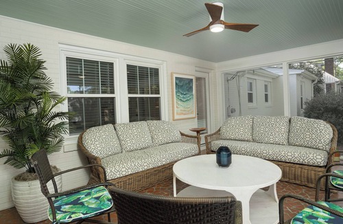 Green Valley House | Cozy family-style home, close to Gardens, Friendly Center and Downtown.