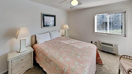 Myrtle Beach House | Cozy First Floor Condo! Private Balcony Pool