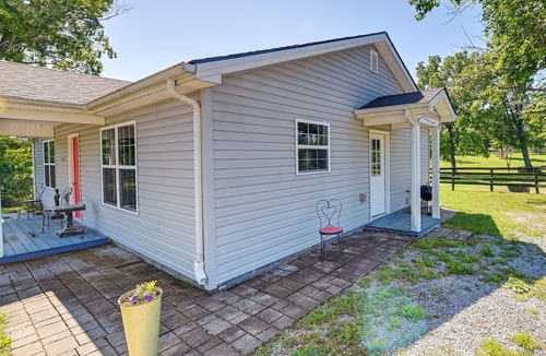 Rutland Cottage | Cozy Georgetown Cottage on a Working Horse Farm!
