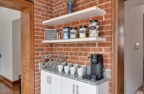 Church Hill Apartment | Cozy Historic Family Home in the Heart of Richmond