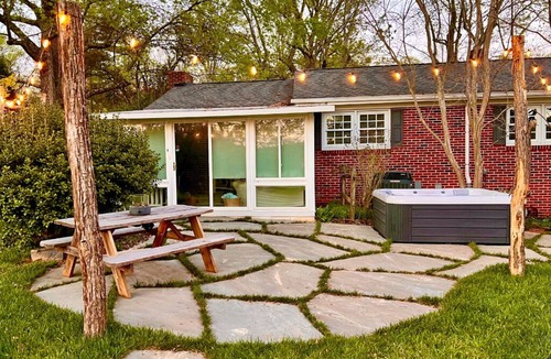 Mills River Cottage | Cozy home- hot tub, views, huge 1 acre fenced yard & fire pit! Bring 3 dogs.