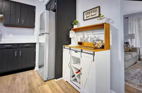 Bloomington House | Cozy home near Indiana University Bloomington Indiana w/great view, clean, comfy