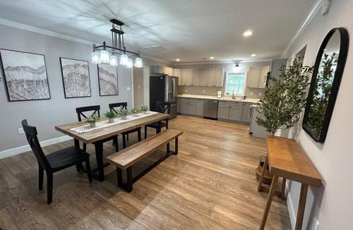 Thomson House | Cozy Lake Home at Raysville