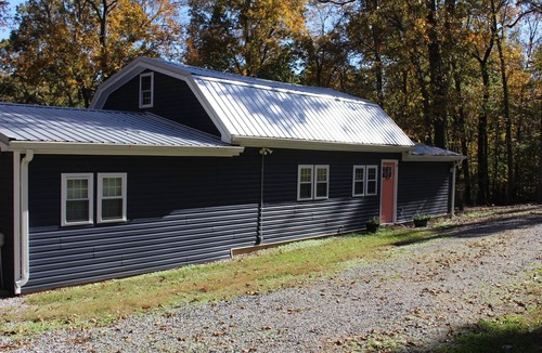 Almo House | Cozy lakeside home with room for the entire family!