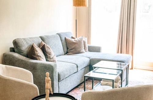 Mobile Apartment | Cozy Modern 2BR Home | Patio & Pet-Friendly